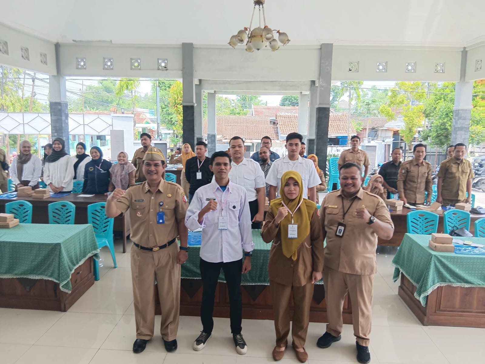 Bimbingan Teknis Pengelolaan Sampah rumah tangga dan sampah sejenis sampah rumah tangga.