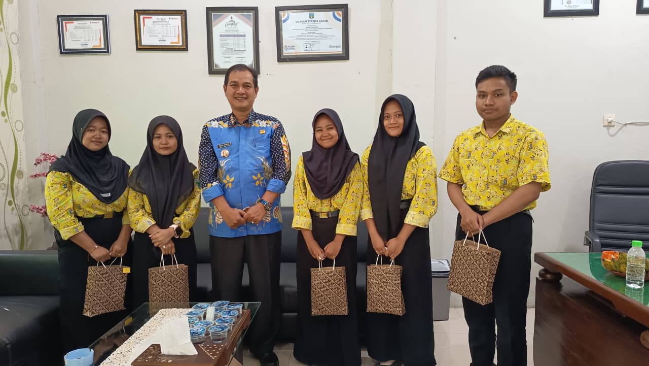 Hari terakhir Siswa Siswi SMKN 1 Bojonegoro setelah magang 6 bulan di Kantor Kec.Dander.