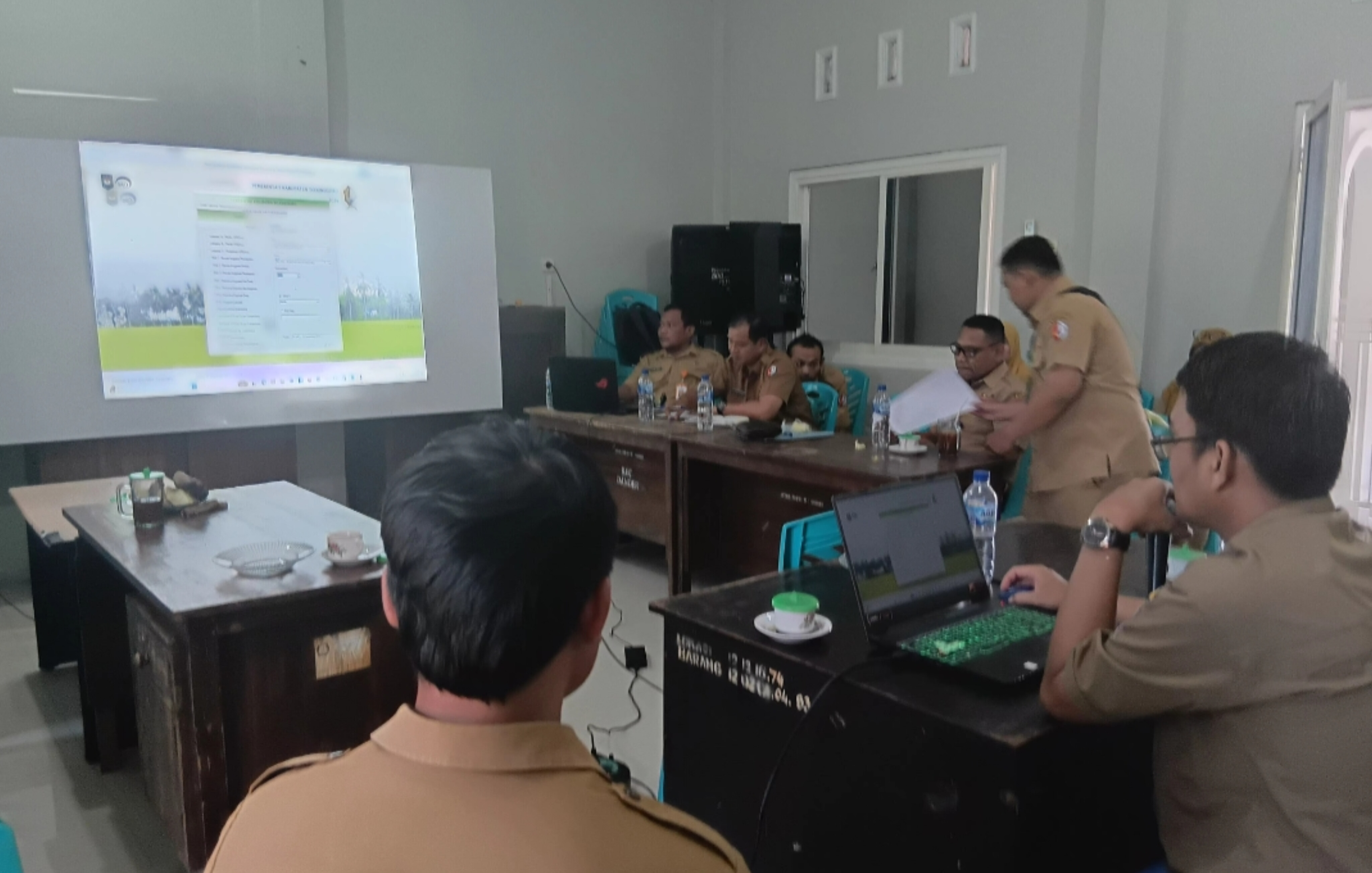 Evaluasi Raperdes Tentang APBDes Tahun 2026 Desa Kunci Kec.Dander.
