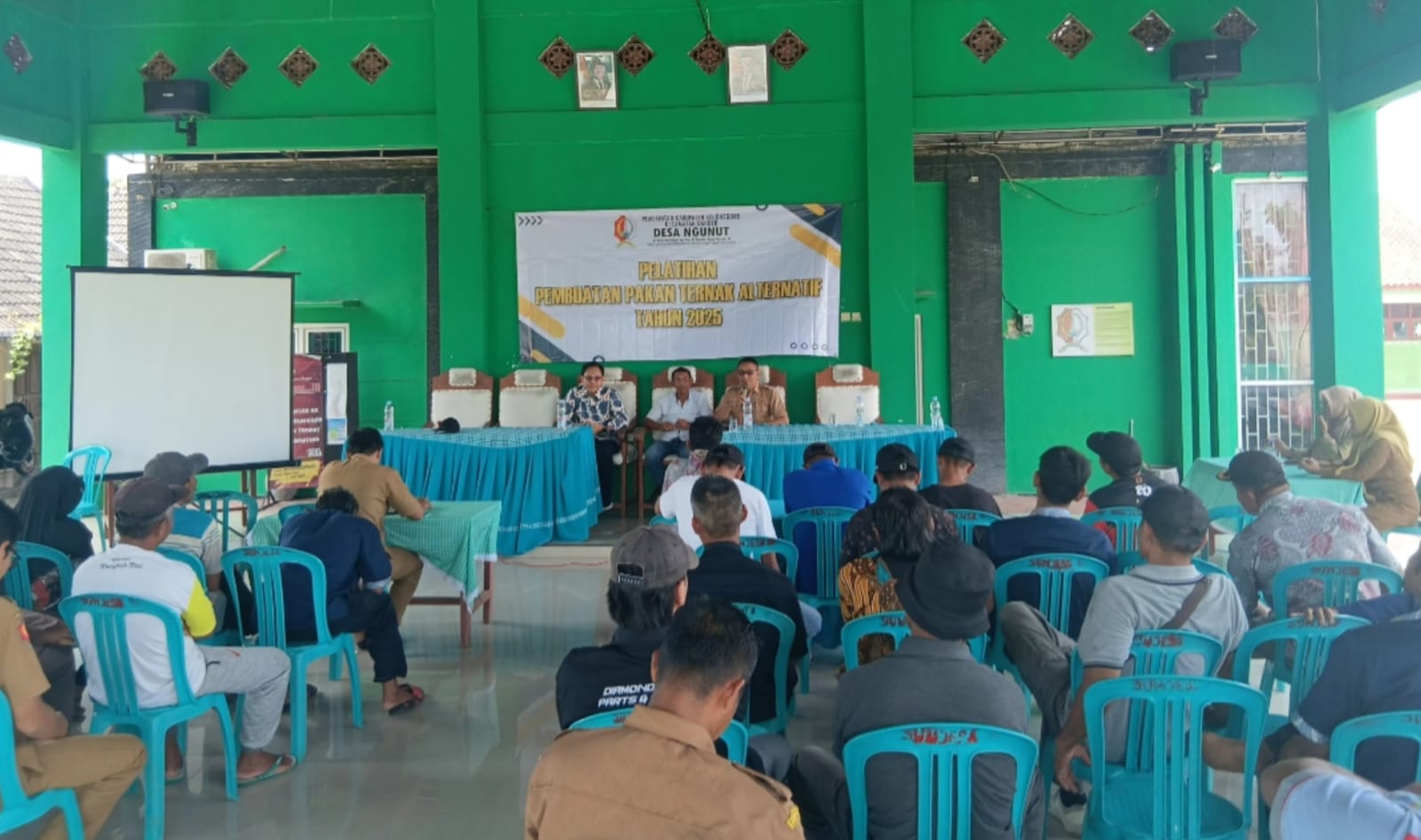 Pelatihan Pembuatan Pakan Ternak Alternatif