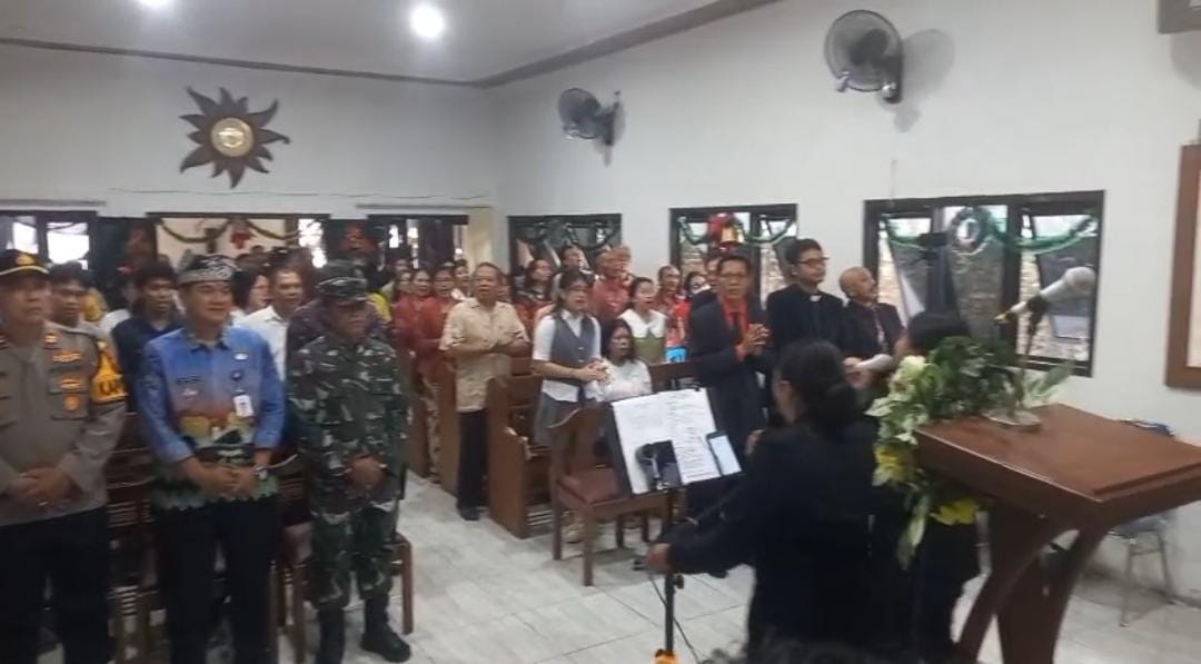 Forkopimcam Kec.Dander Menghadiri Undangan Hari Natal