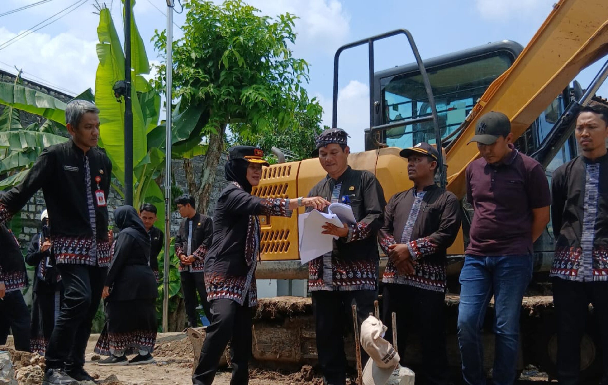 Tim Mitigasi Resiko Kabupaten Bojonegoro Sidak Proyek BKKD di Desa Ngablak