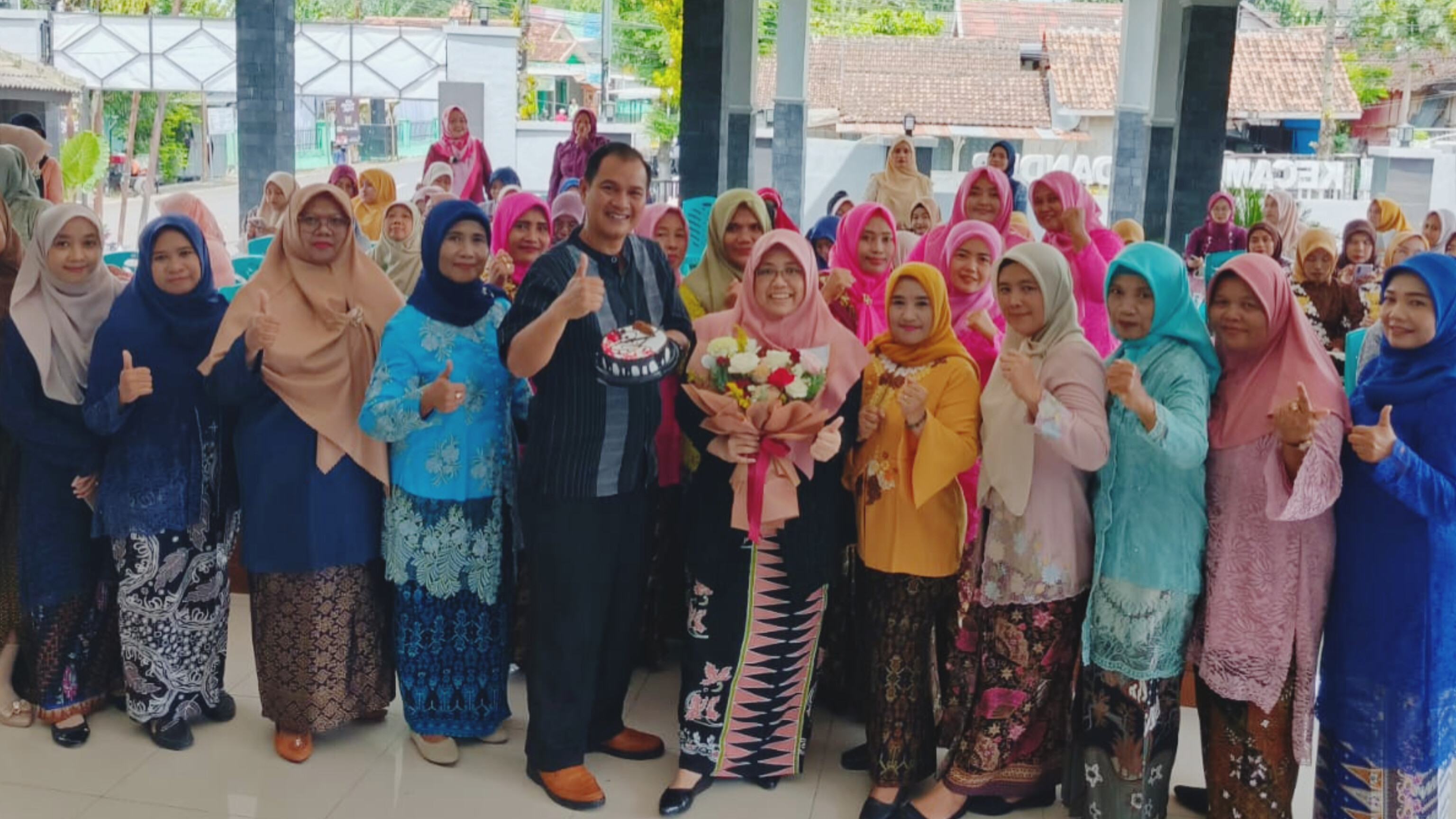 Pertemuan Rutin (Pleno) PKK dan Dharma Wanita Persatuan Kecamatan dan Desa Se-Kec. Dander