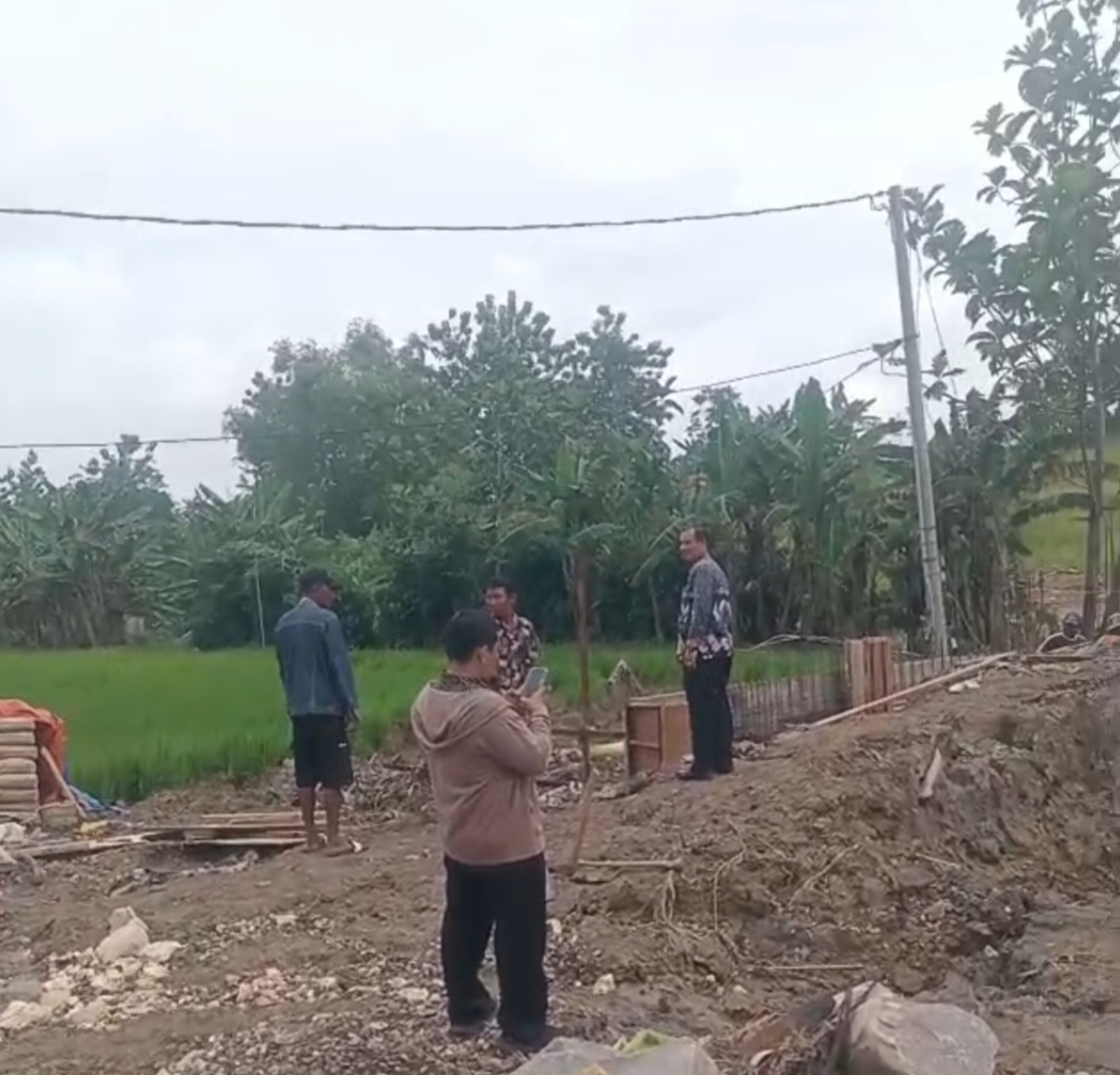 Peninjauan Lokasi pasca Bencana Banjir